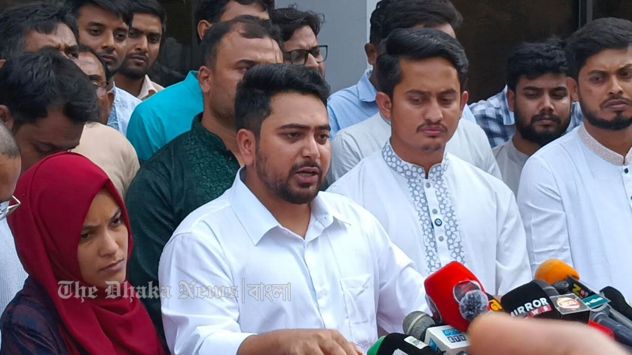 জনগণের আকাঙ্ক্ষার বিপরীতে দাঁড়ালে হিতে বিপরীত হবে : নাহিদ ইসলাম