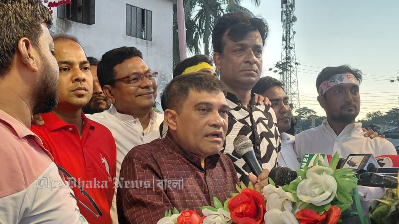 দ্বীপে শুরু নির্বাচনের ঝড়: হাতিয়ায় সমাবেশে জনস্রোত, ষড়যন্ত্রের বুকে সোজা চ্যালেঞ্জ -মাহবুবের রহমান শামীম 