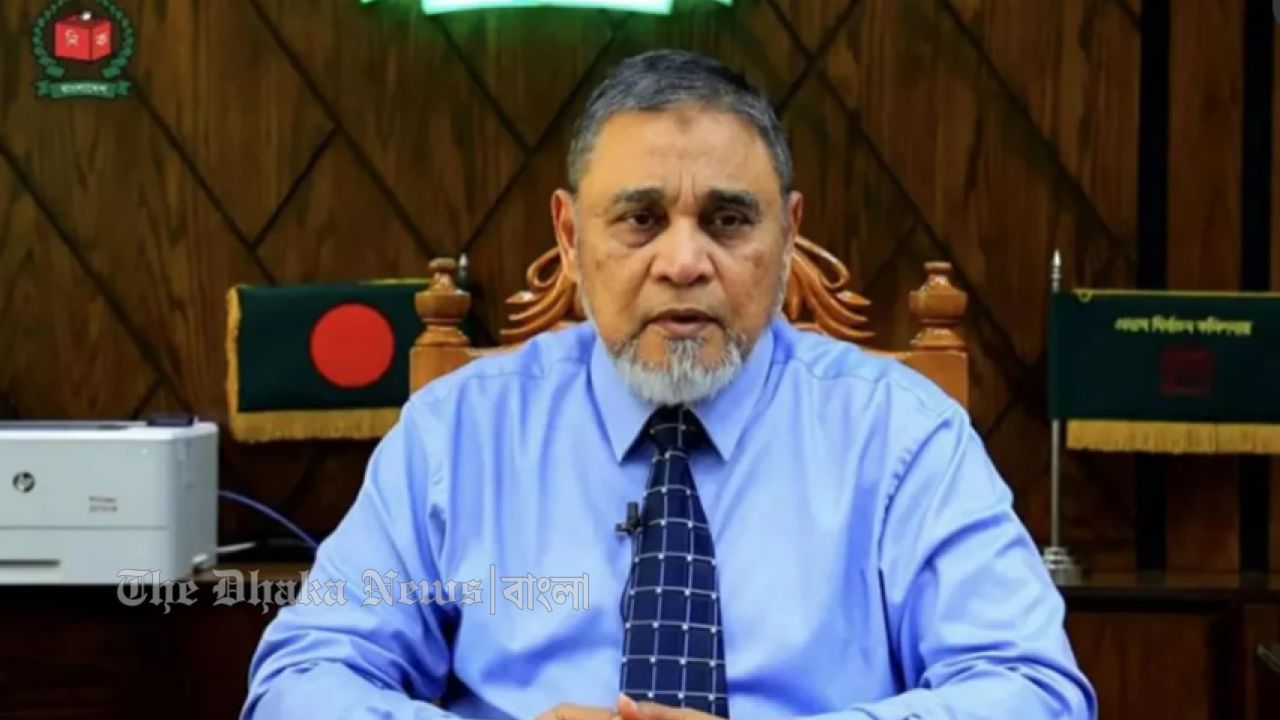 একই দিনে জাতীয় নির্বাচন ও গণভোট অত্যন্ত চ্যালেঞ্জিং: সিইসি