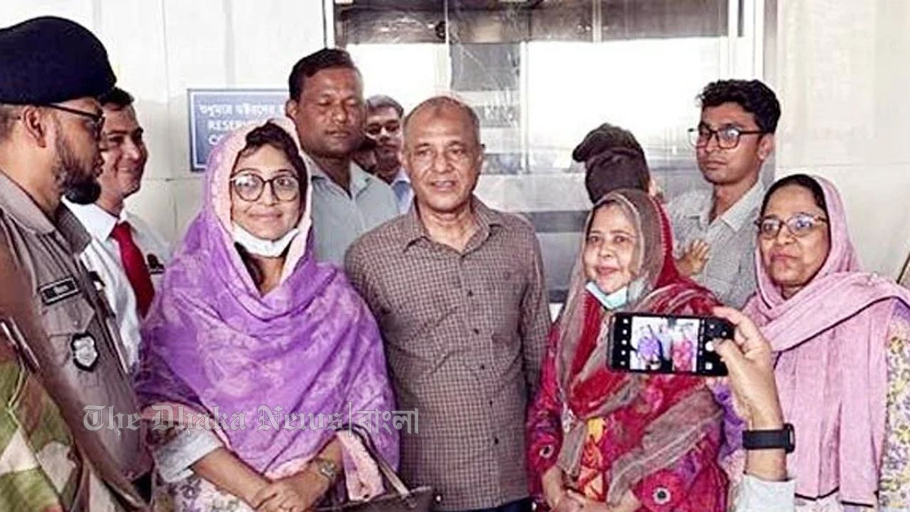 হাসপাতালে গিয়ে খালেদা জিয়ার স্বাস্থ্যের খোঁজ নিলেন স্বরাষ্ট্র উপদেষ্টা