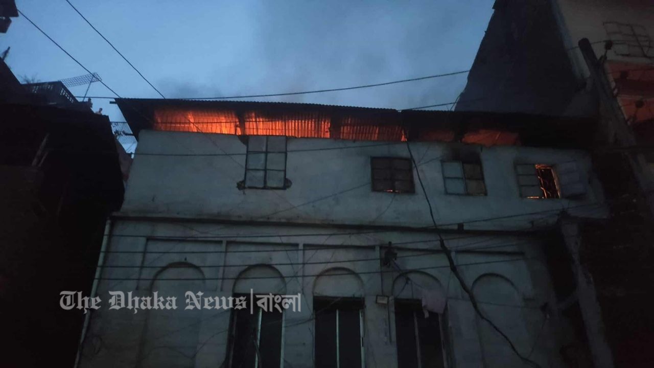 ফ্যামিলি ও কৃষি কার্ডের টাকা কোথা থেকে আসবে সেটা তারা বলে না!