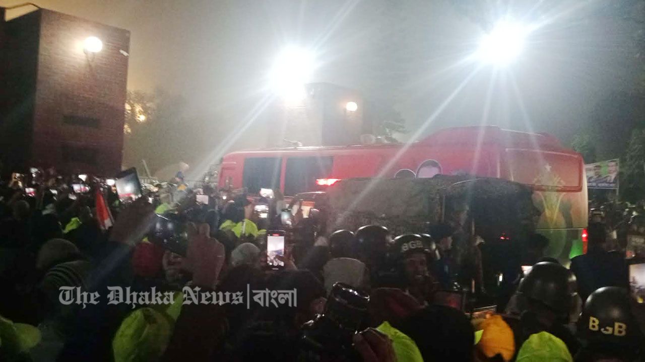 বীর শহীদদের স্মরণে জাতীয় স্মৃতিসৌধে তারেক রহমান