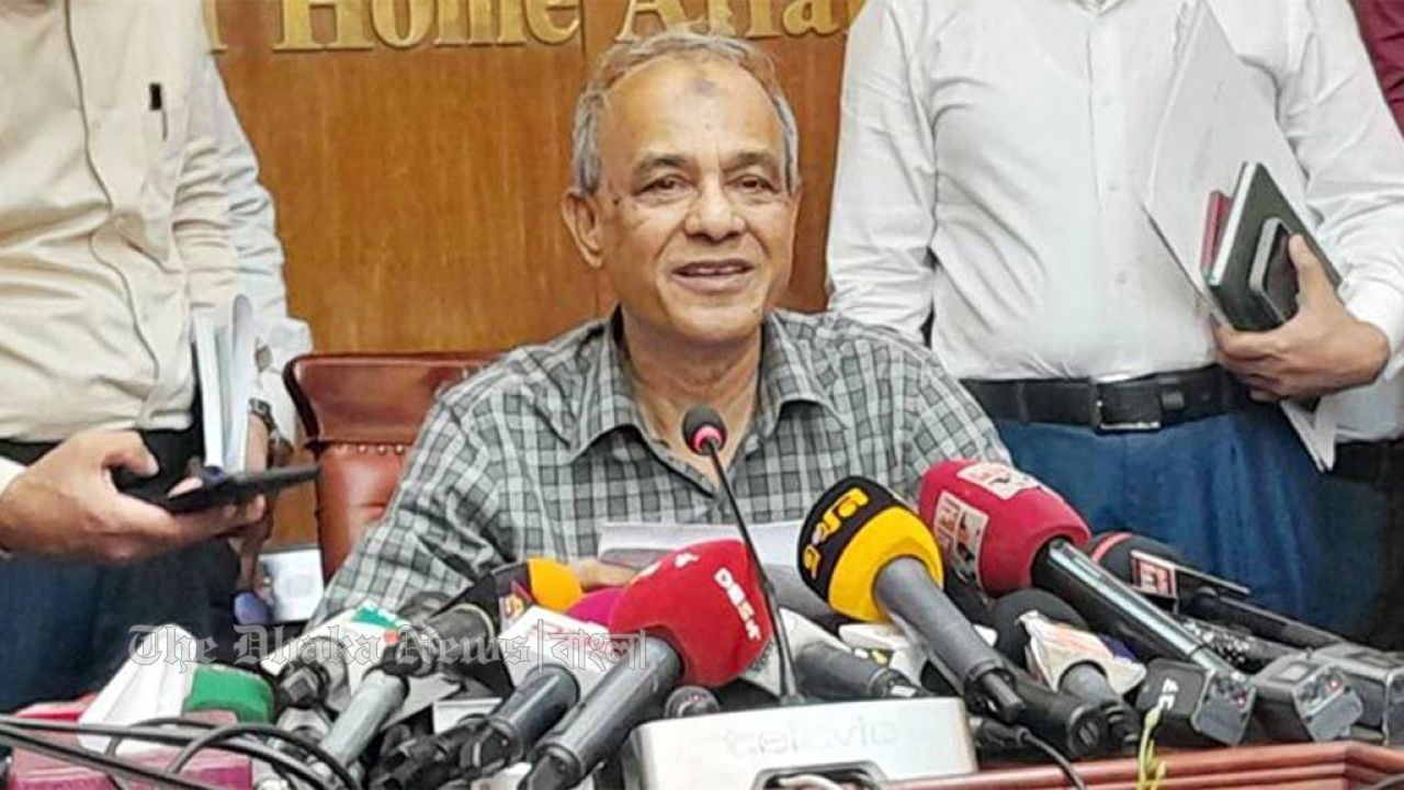 মাদক ও চোরাচালানে সহযোগিতা করলে ছাড় নয়: স্বরাষ্ট্র উপদেষ্টা