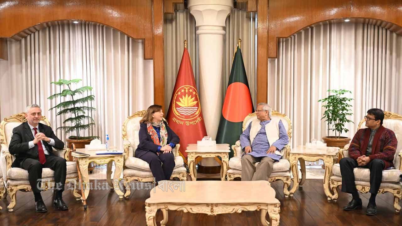 নির্বাচন ও গণভোট বাংলাদেশের গণতান্ত্রিক রূপান্তরের জন্য গুরুত্বপূর্ণ: প্রধান উপদেষ্টা