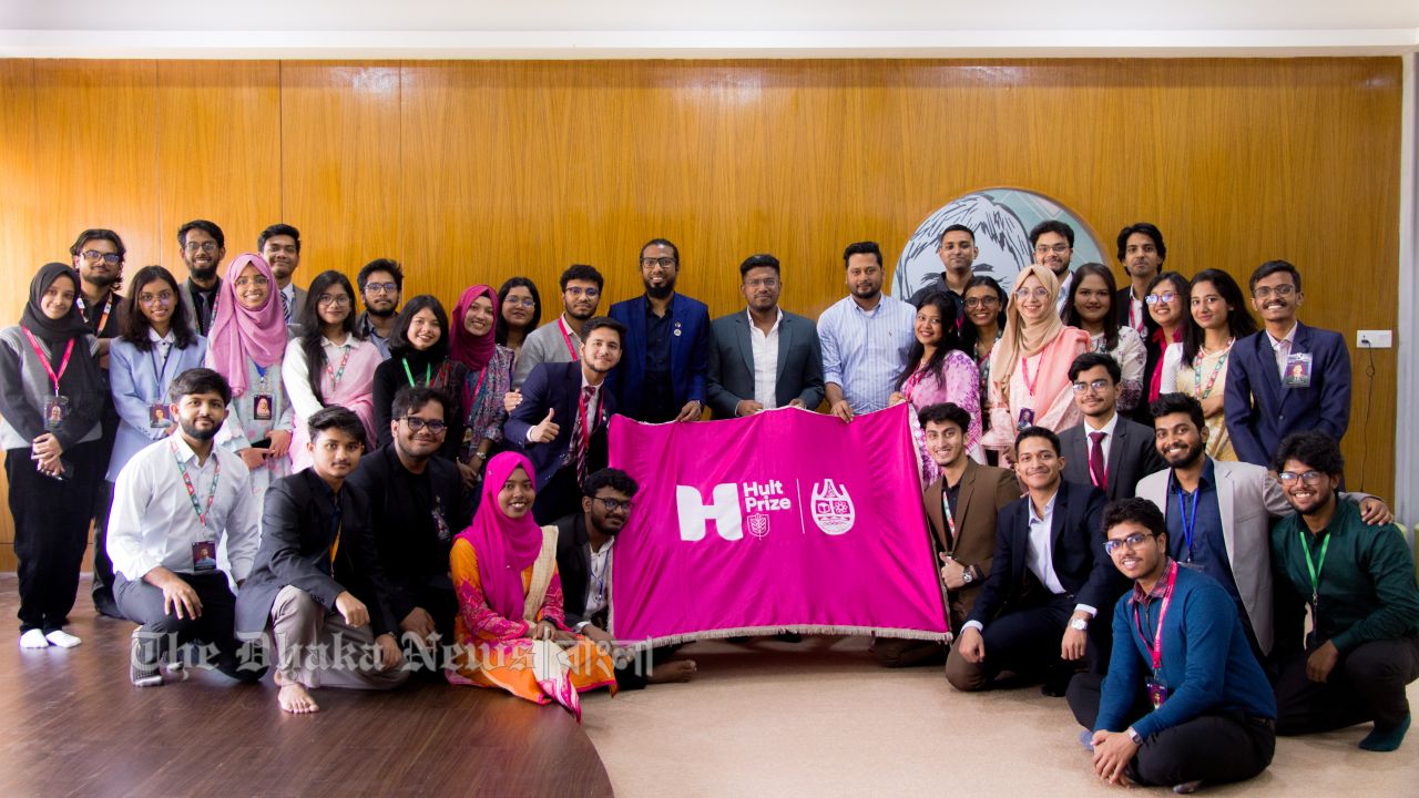 চট্টগ্রাম বিশ্ববিদ্যালয়ে হাল্ট প্রাইজের সেমিফাইনাল পর্ব অনুষ্ঠিত