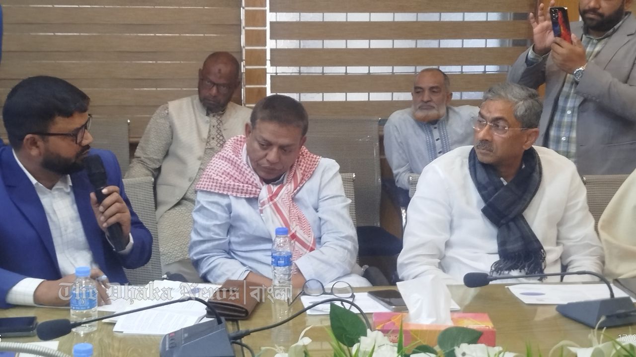 জাতীয় নির্বাচনের ঘিরে লক্ষ্মীপুরে অবহিতকরণ মত বিনিময় সভা 