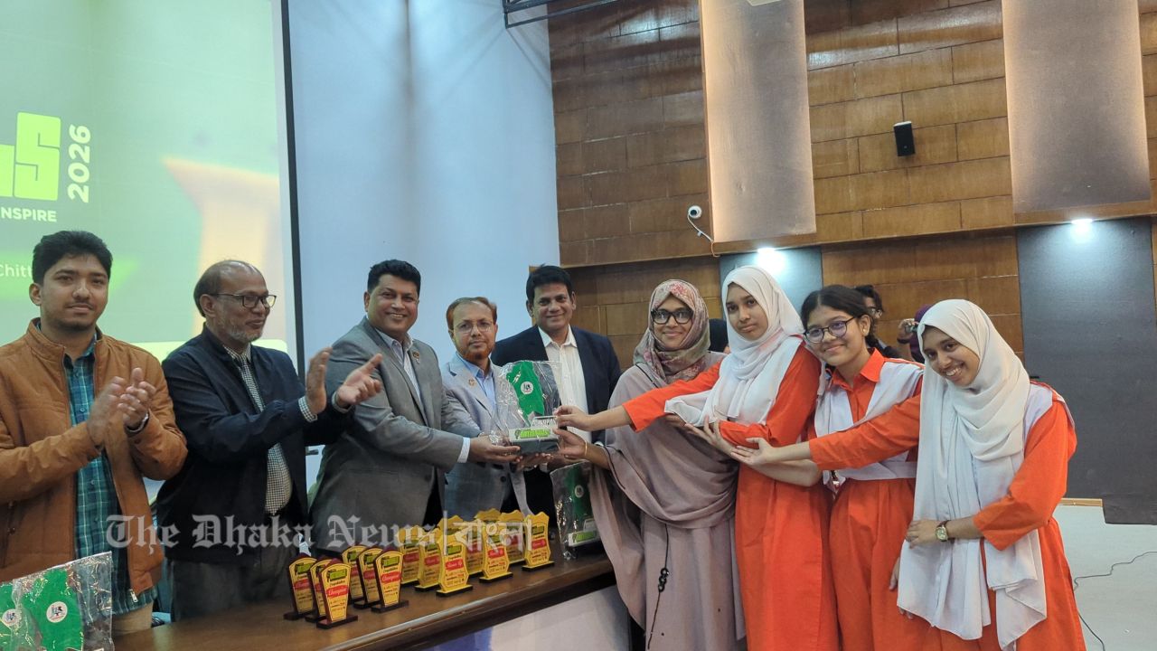 আইইআরডিসি জাতীয় বিতর্ক প্রতিযোগিতায় চ্যাম্পিয়ন চবি, তিন স্তরে জমজমাট অংশগ্রহণ