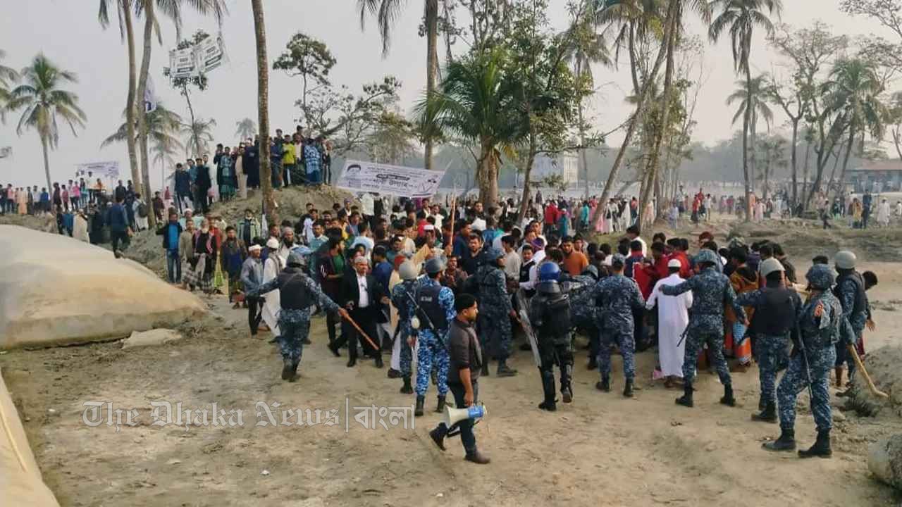 হাতিয়ায় ফেরি উদ্বোধন অনুষ্ঠানে পাল্টাপাল্টি স্লোগান দিয়ে বিএনপি-এনসিপির সংঘর্ষ, আহত ১২