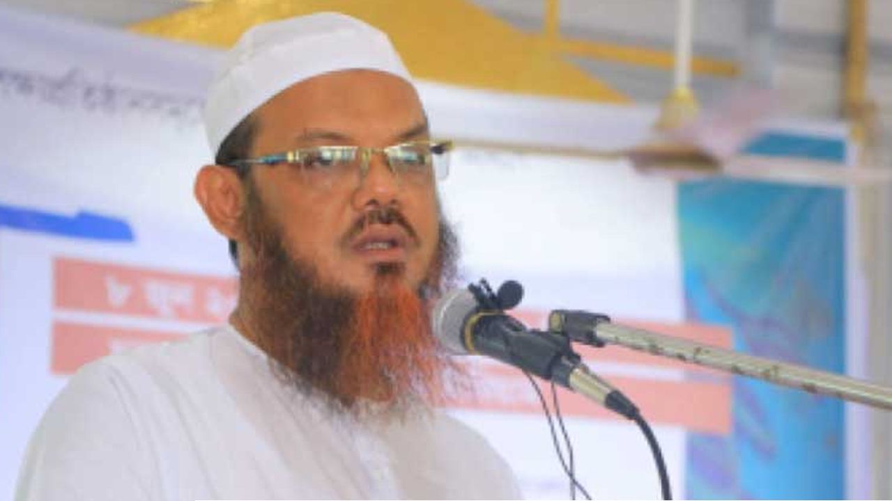 ‘আমি কোনো দলের নই, আমি সবার’: বিজয়ের পর কামরুল হাসানের ঘোষণা