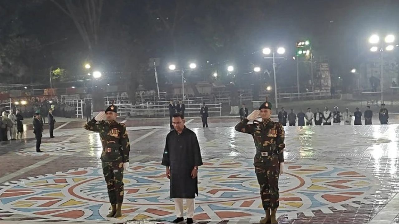 ভাষা শহীদদের প্রতি প্রধানমন্ত্রীর শ্রদ্ধা নিবেদন