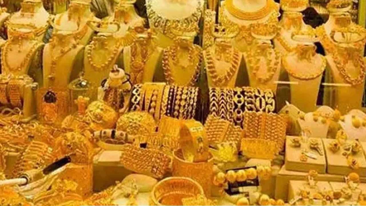দেশের বাজারে কমলো স্বর্ণ ও রুপার দাম