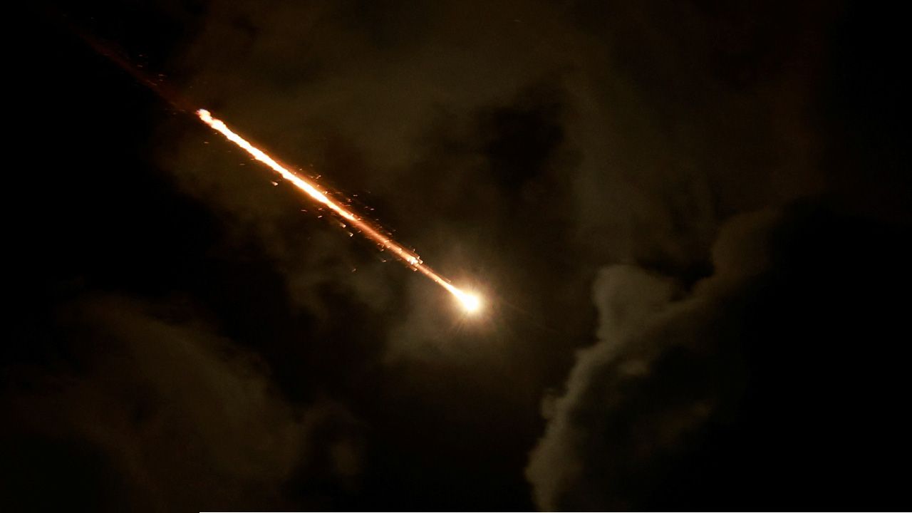 ইরান থেকে ইসরায়েলে মিসাইল নিক্ষেপ, লেবানন থেকে ছোড়া হলো রকেট