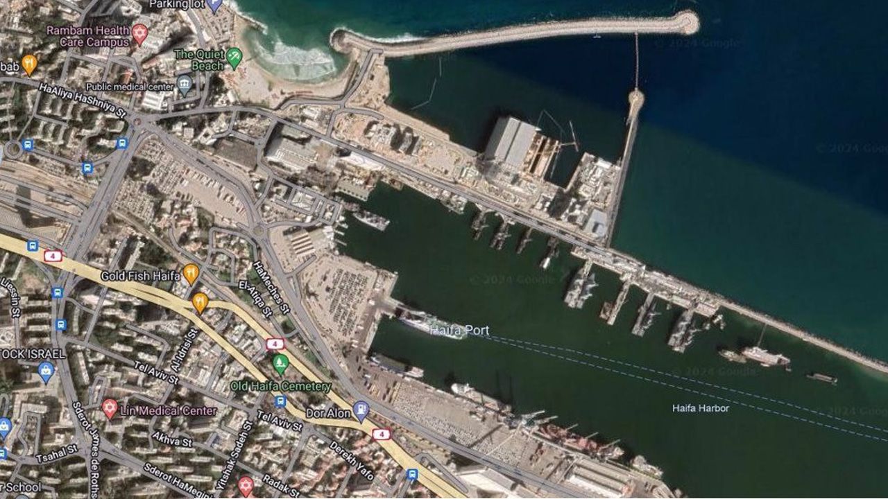 ইসরায়েলের হাইফা নৌঘাঁটিতে লেবানন থেকে হামলা