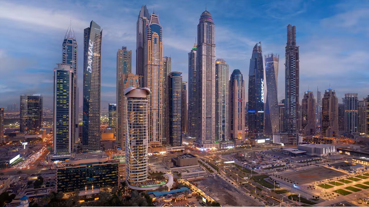 দুবাইয়ে মিসাইলের ধ্বংসাবশেষ পড়ে পাকিস্তানি নিহত