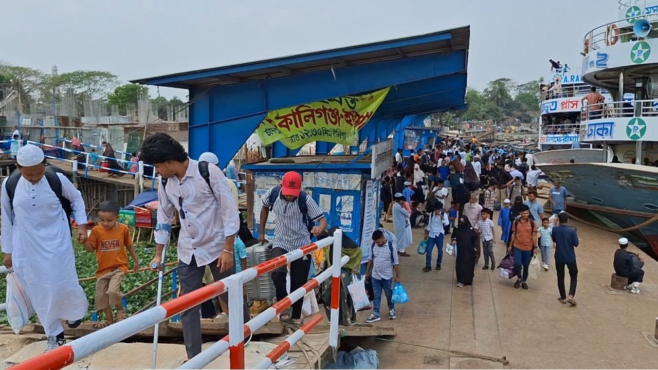 অবৈধভাবে নদীর বালু উত্তোলন আমরা কেউ সমর্থন করবো না: নাসীরুদ্দীন পাটওয়ারী