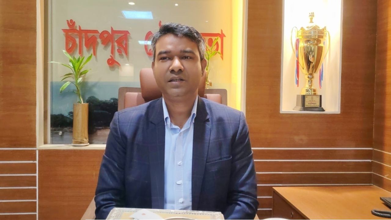 চাঁদপুর পৌর প্রশাসকের বিরুদ্ধে কাজ ছাড়াই পুরাতন প্রকল্প দেখিয়ে ২০ লাখ টাকা লোপাটের অভিযোগ