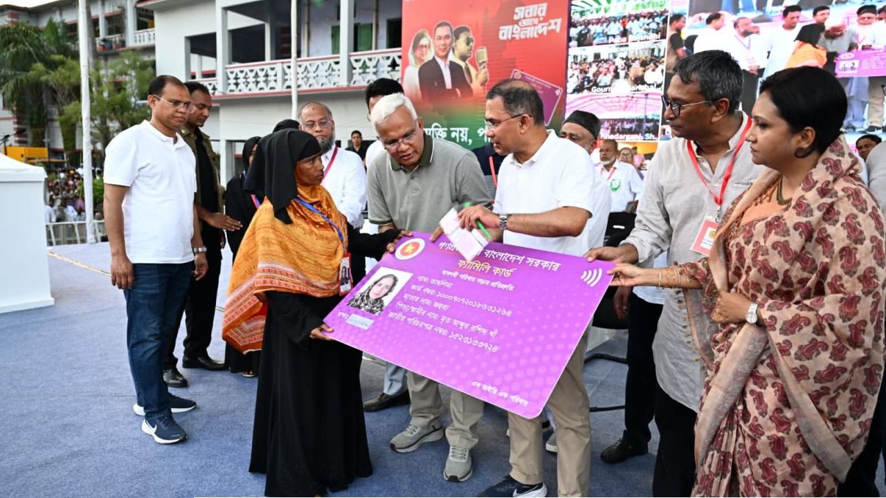 ৪ কোটি পরিবার ফ্যামিলি কার্ড পাবে: প্রধানমন্ত্রী 