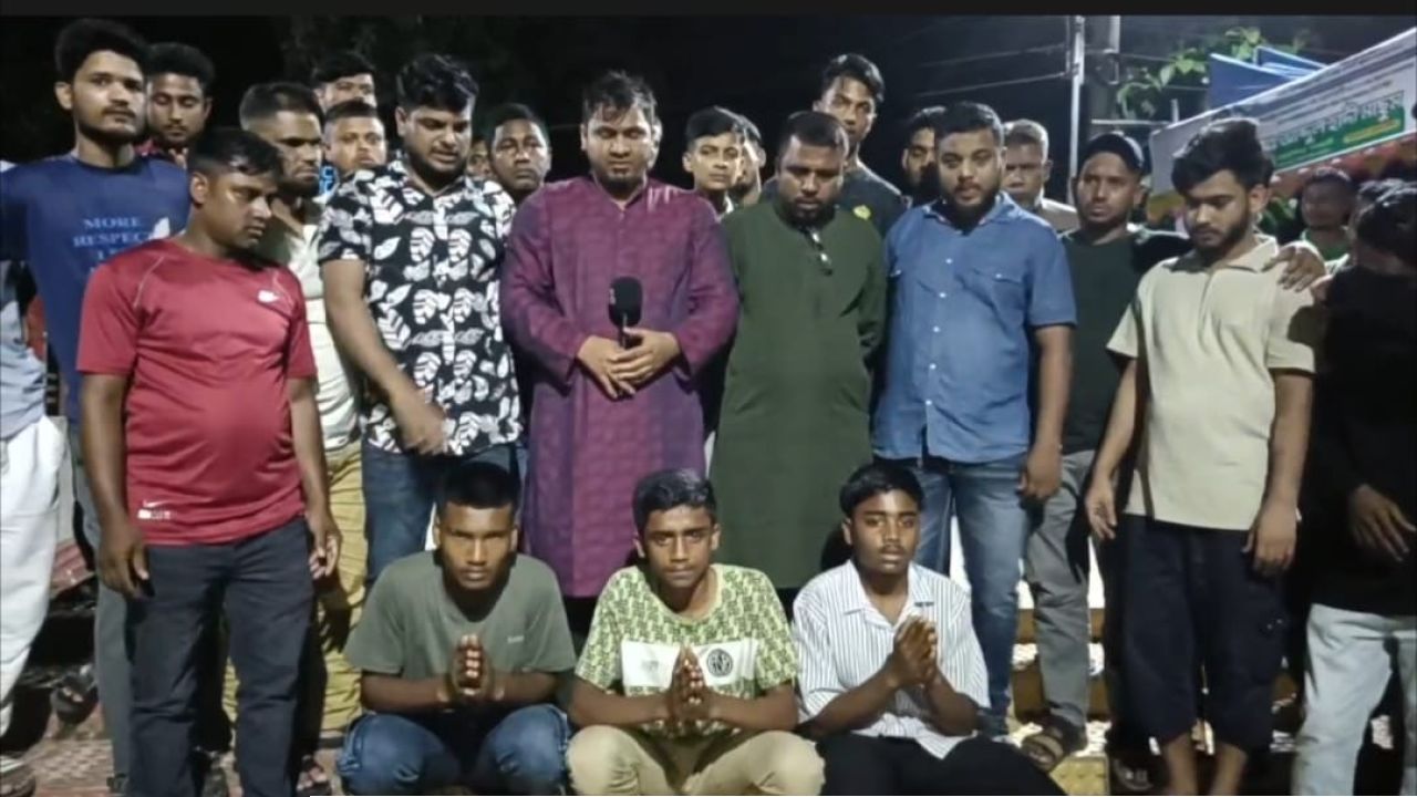 সিলেটের চা-বাগানে নারী পর্যটক উত্ত্যক্ত, ভিডিও ভাইরালের পরই গণরোষে আটক তিন বখাটে