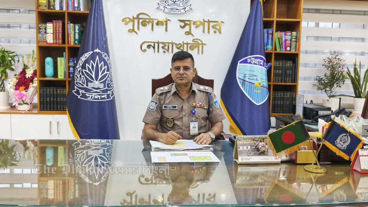 নোয়াখালী জেলার নবাগত পুলিশ সুপার এর সাথে সাংবাদিকবৃন্দের মতবিনিময় সভা অনুষ্ঠিত ‎