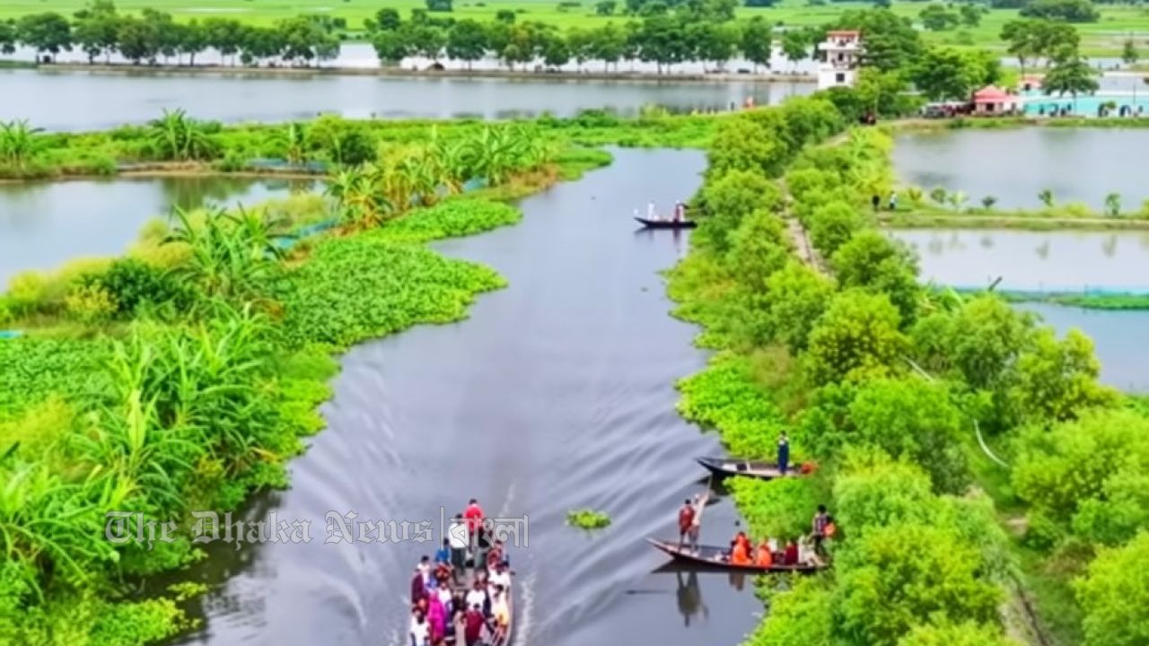 সম্ভাবনার ঘুঘরার বিল: অনাবাদী জলাভূমি থেকে কোটি টাকার মৎস্য ও পর্যটন হাব