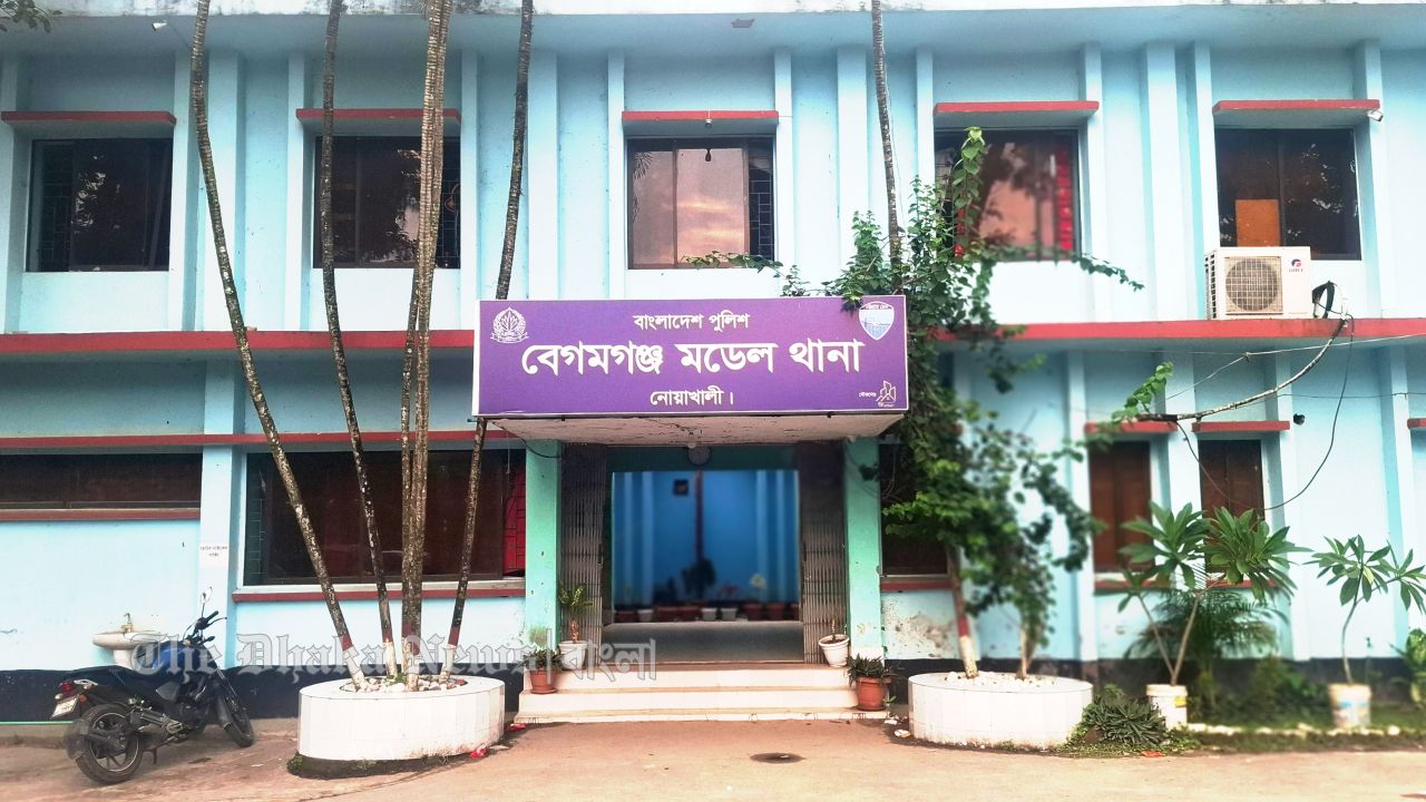নোয়াখালীতে আবাসিক হোটেলে ডিবির অভিযান, আটক ১৪