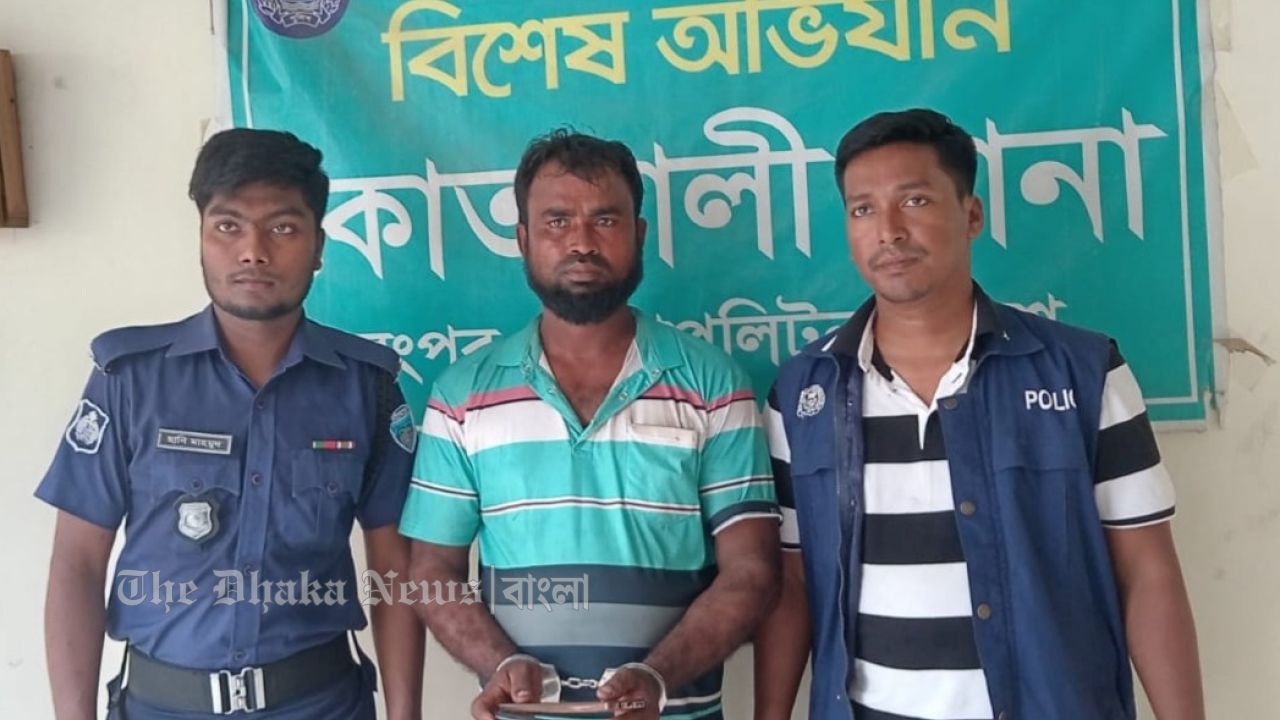 চাঁদপুরে পরকীয়ার প্রতিবাদে গৃহবধূকে পিটিয়ে হত্যার অভিযোগ, স্বামী গ্রেপ্তার