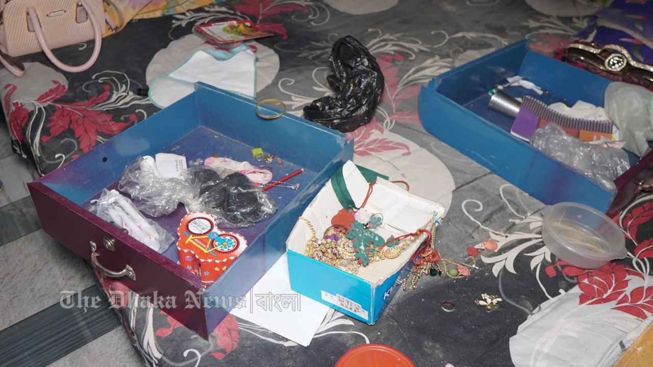 মাইজখারে সিঙ্গাপুর প্রবাসীর তালাবদ্ধ ঘরে হানা দিল চোরচক্র: স্বর্ণালংকারসহ লাখ লাখ টাকার ক্ষতি