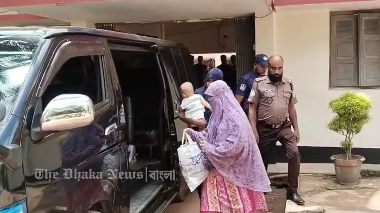 শাহরাস্তির আলোচিত হত্যা: ডাকাতির নাটক সাজিয়েও রক্ষা হয়নি দেবরবধূর