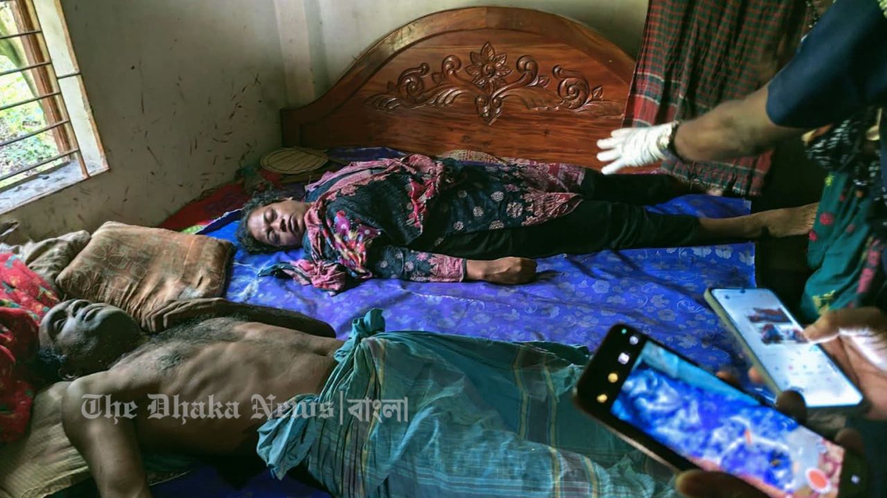 রাজশাহী বাঘায় একই বিছানায় স্বামী-স্ত্রীর মরদেহ উদ্ধার, তদন্তে পুলিশ