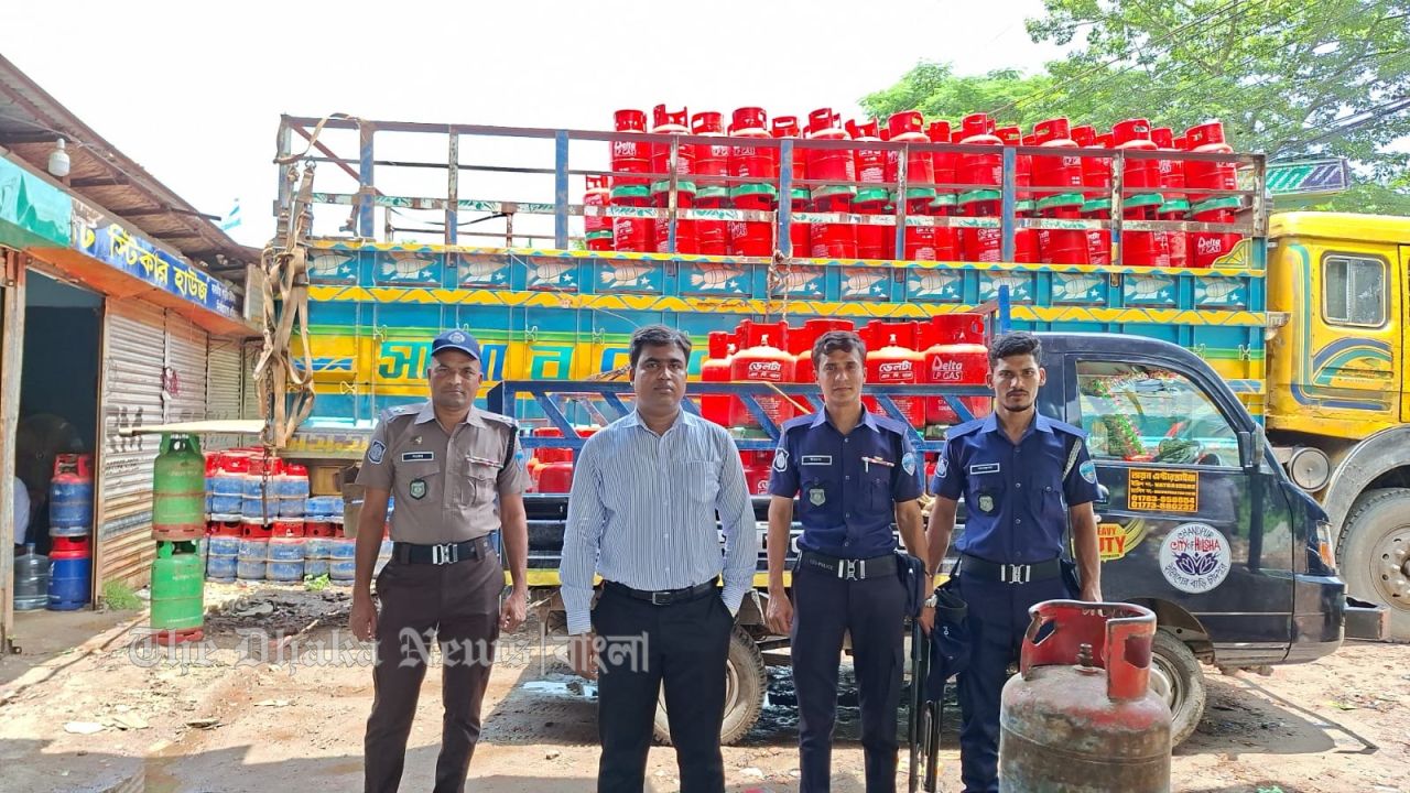 পুলিশের কাছে অভিযোগ দিয়ে হবিগঞ্জ ছাড়লেন এনসিপি নেতারা