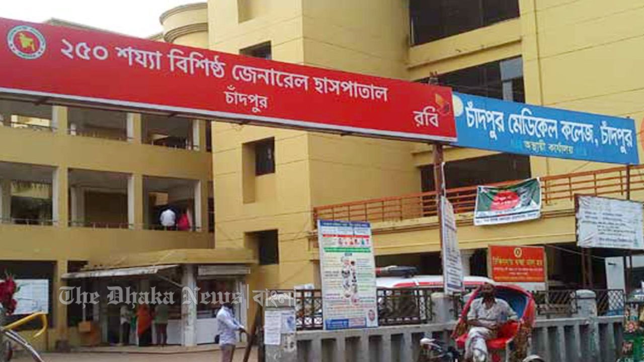 চাঁদপুরে বাস-অটোরিকশা মুখোমুখি সংঘর্ষে প্রাণ গেল যাত্রীর