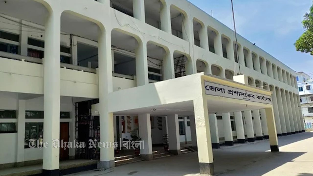 চাঁদপুরে এই প্রথম একযোগে বদলি ৩১ ইউপি প্রশাসনিক কর্মকর্তা
