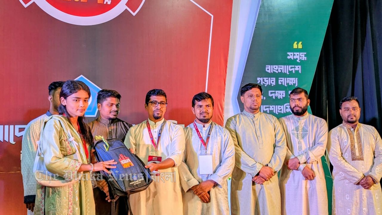 ‎মিয়ানমারে পাচার হচ্ছিল ১,৩৬০ বস্তা সিমেন্ট, গ্রেপ্তার ৩