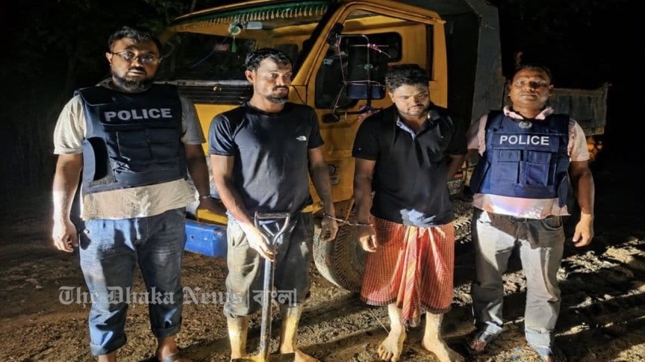 কুবিতে নিষিদ্ধ ছাত্রলীগের পোস্টারিং, ছাত্রদলের নিন্দা ও প্রতিবাদ