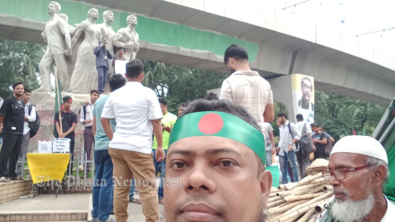 ফরিদগঞ্জে রাজনৈতিক হয়রানিকে ভিন্ন খাতে নেওয়ার অপচেষ্টা: মাদ্রাসা শিক্ষককে ঘিরে ষড়যন্ত্রের অভিযোগ