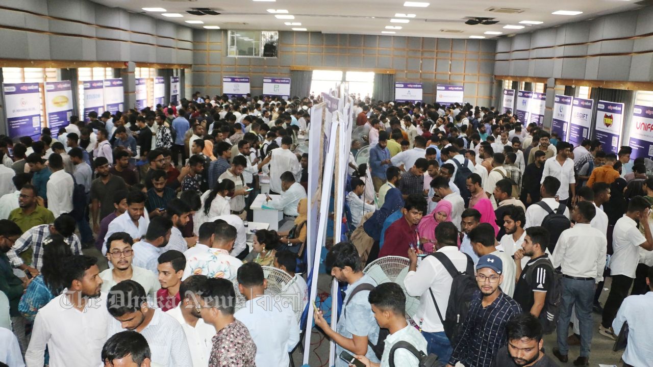 বিডিজবসের গাজীপুর চাকরি মেলায় ৪০ হাজার আবেদন