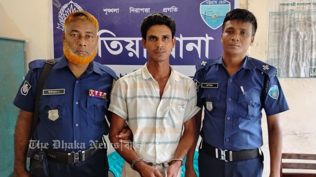 হাতিয়ায় ফেরিঘাট থেকে ১৮০০ লিটার চোরাই ডিজেল জব্দ, গ্রেপ্তার ১