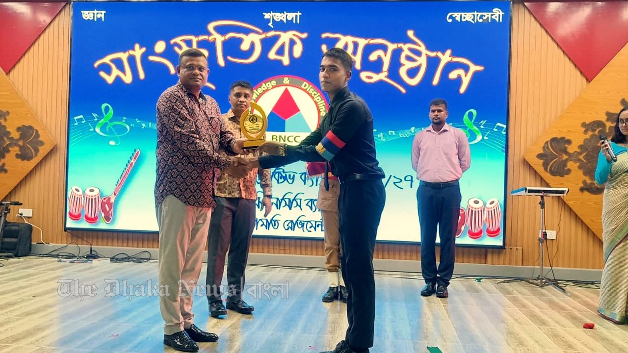 ৫৫৪ ক্যাডেটের মধ্যে শ্রেষ্ঠ ক্যাডেট কুবি বিএনসিসির আবু বকর