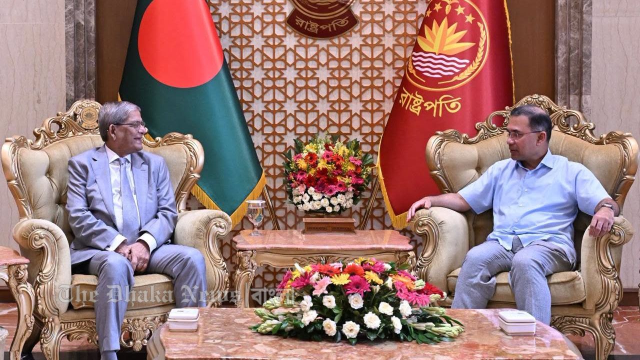 রাষ্ট্রপতির সঙ্গে প্রধানমন্ত্রীর প্রথম সৌজন্য সাক্ষাৎ